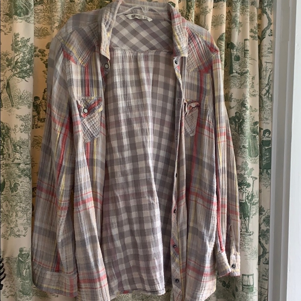 Lightweight Plaid Top